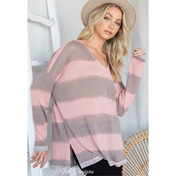 ❤️LAST! V Neck Relaxed Fit Pink Striped Soft Top! - Picture 4 of 6